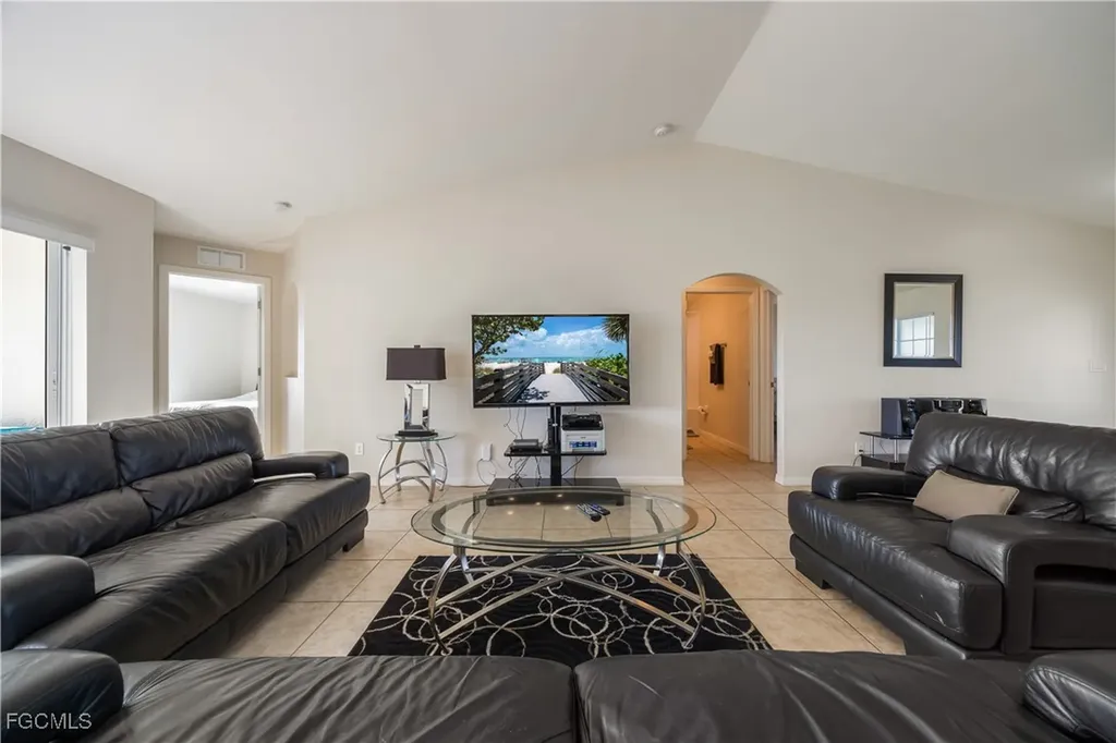 2611 NE 2nd Place Cape Coral FL 33909