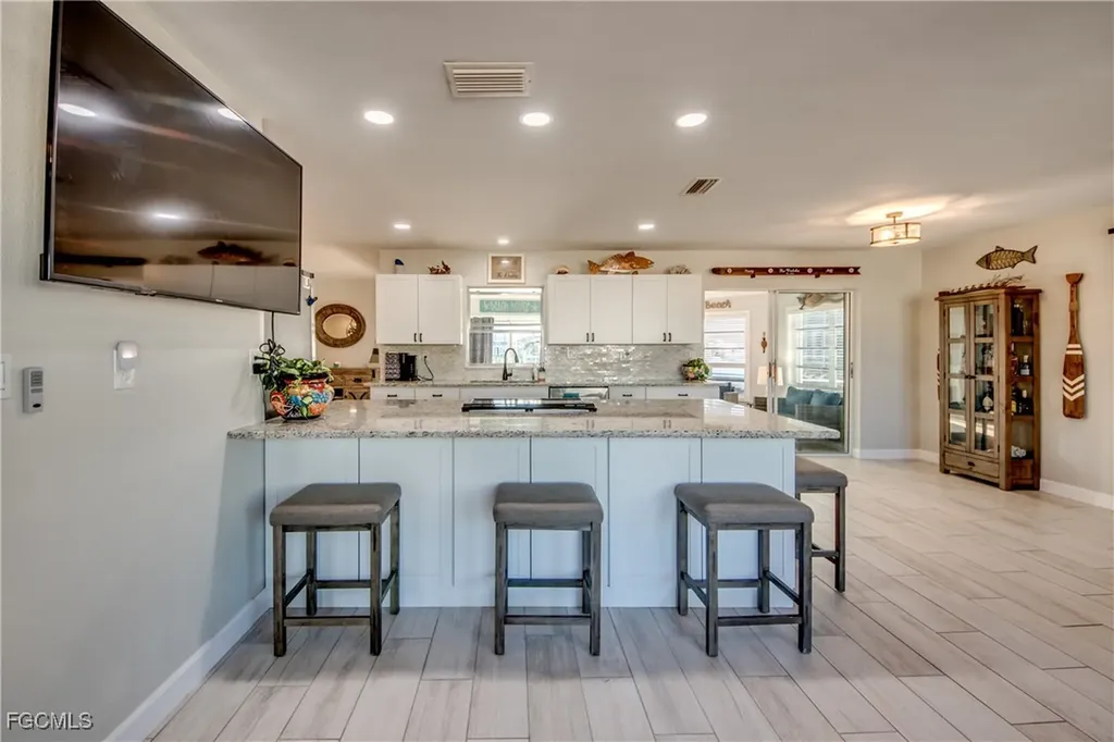 2292 Sapodilla Lane St. James City FL 33956
