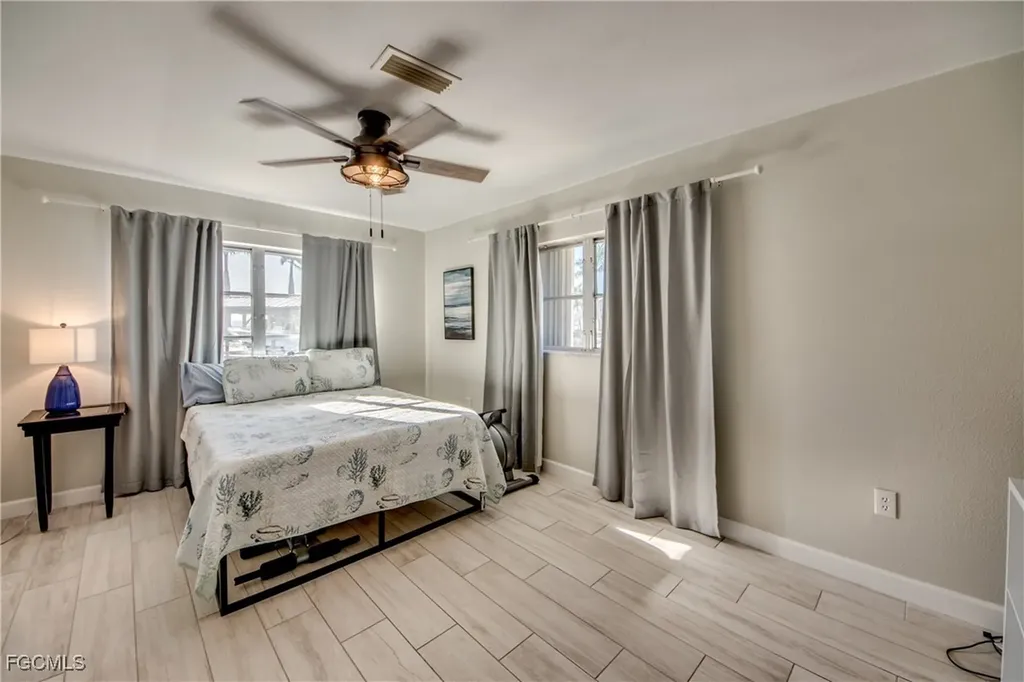 2292 Sapodilla Lane St. James City FL 33956