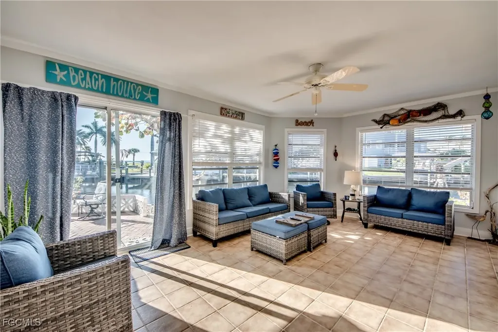 2292 Sapodilla Lane St. James City FL 33956