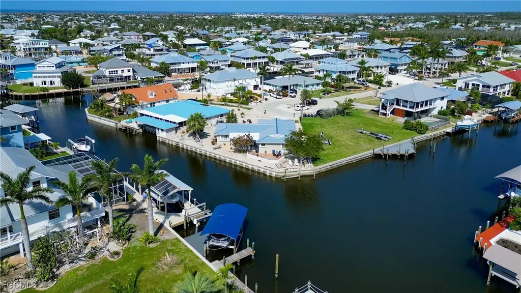 2292 Sapodilla Lane St. James City FL 33956