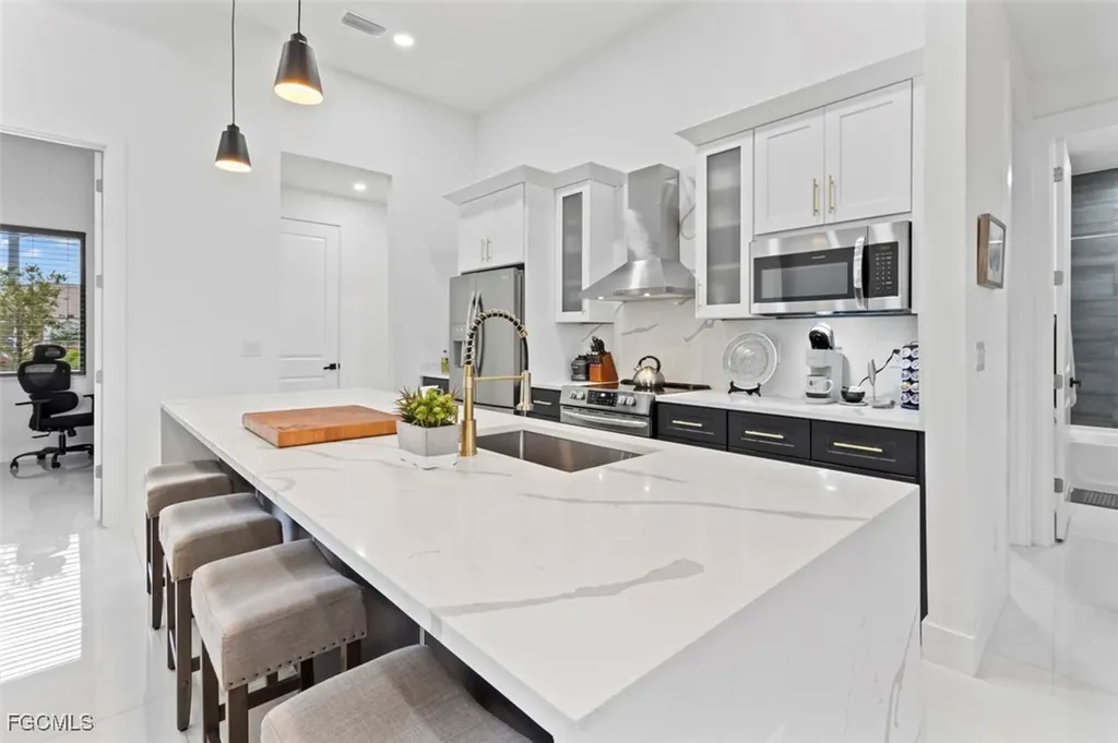 1 NW 8th Terrace Cape Coral FL 33993