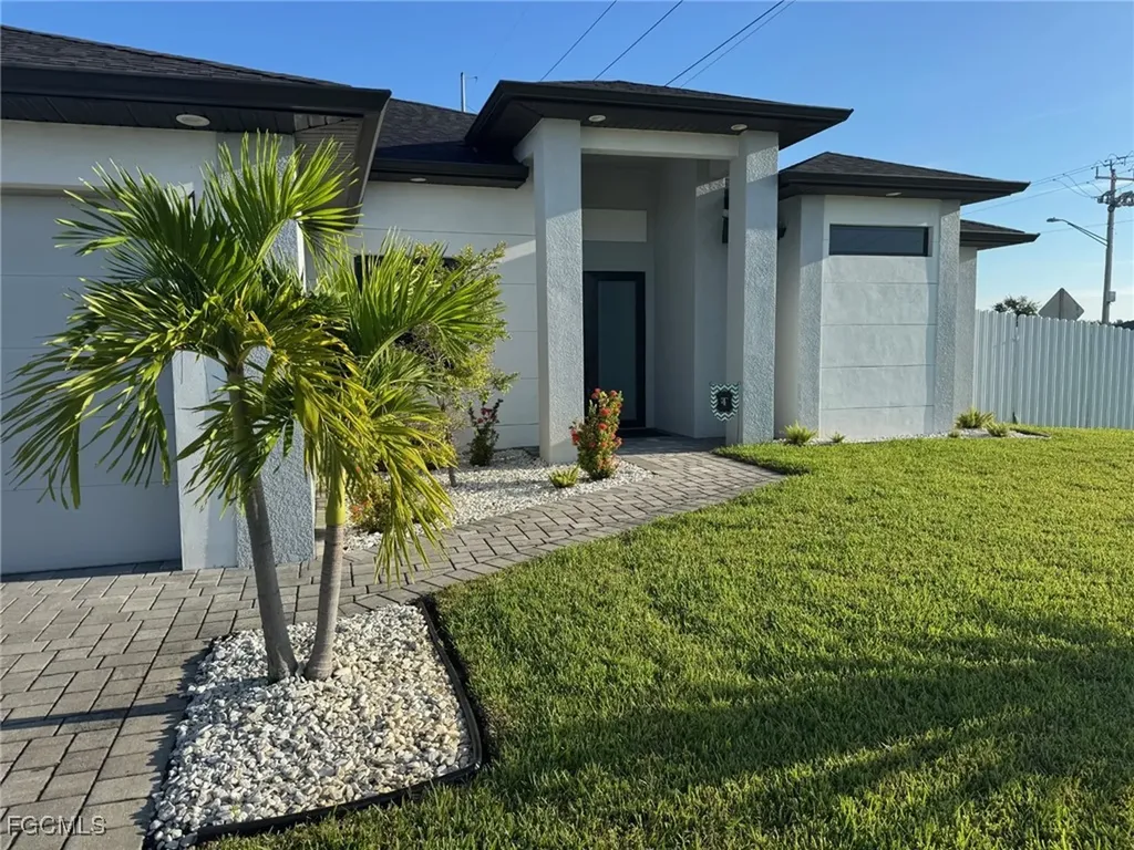 1 NW 8th Terrace Cape Coral FL 33993