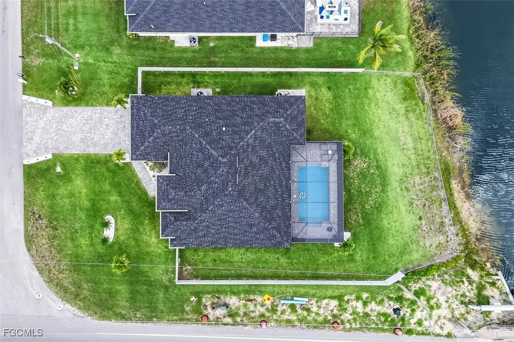 1 NW 8th Terrace Cape Coral FL 33993