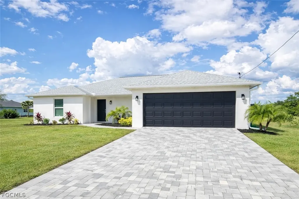 1121 NW 13th Terrace Cape Coral FL 33993