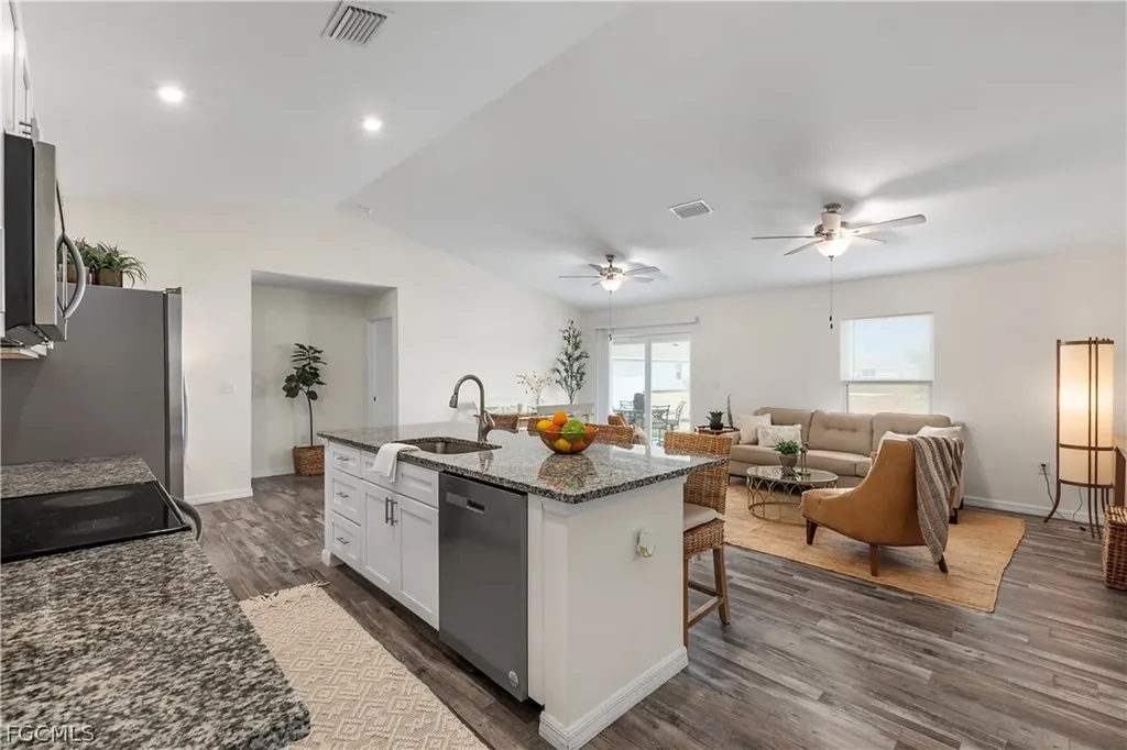 1121 NW 13th Terrace Cape Coral FL 33993