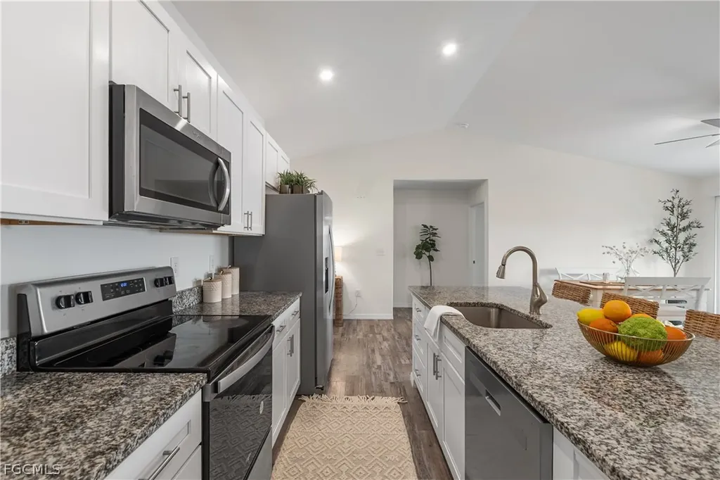 1121 NW 13th Terrace Cape Coral FL 33993