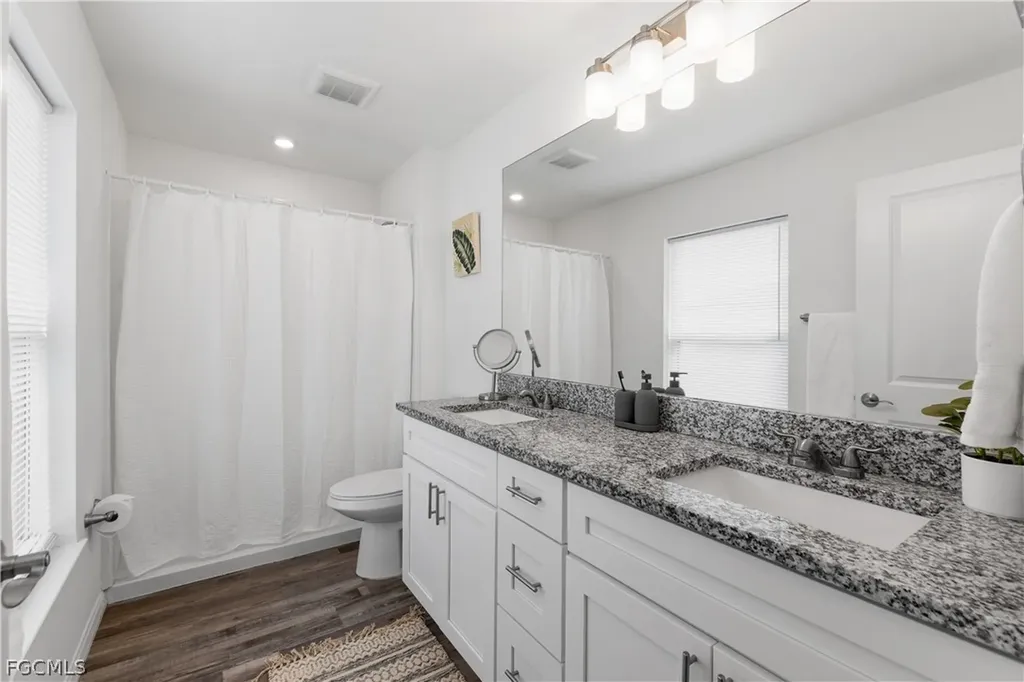 1121 NW 13th Terrace Cape Coral FL 33993