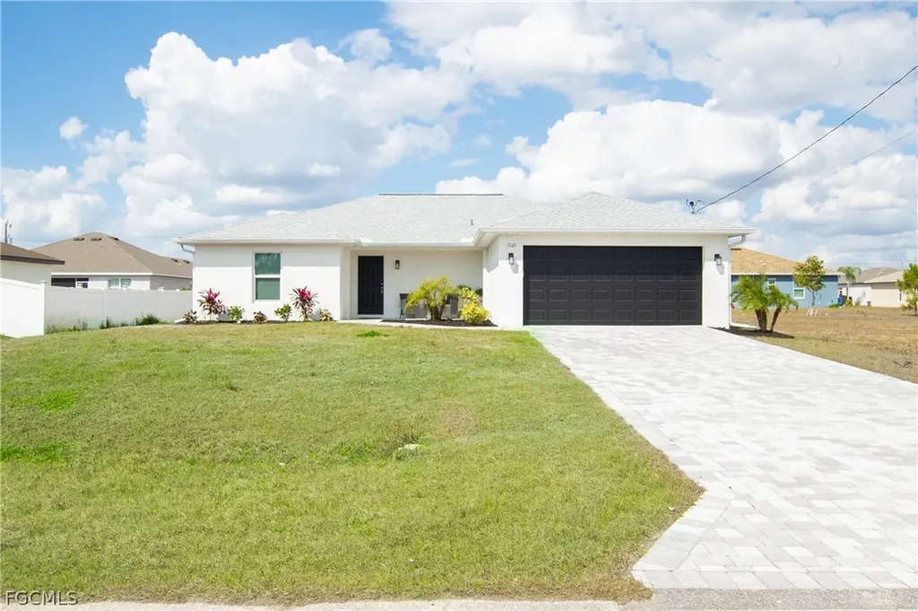 1121 NW 13th Terrace Cape Coral FL 33993