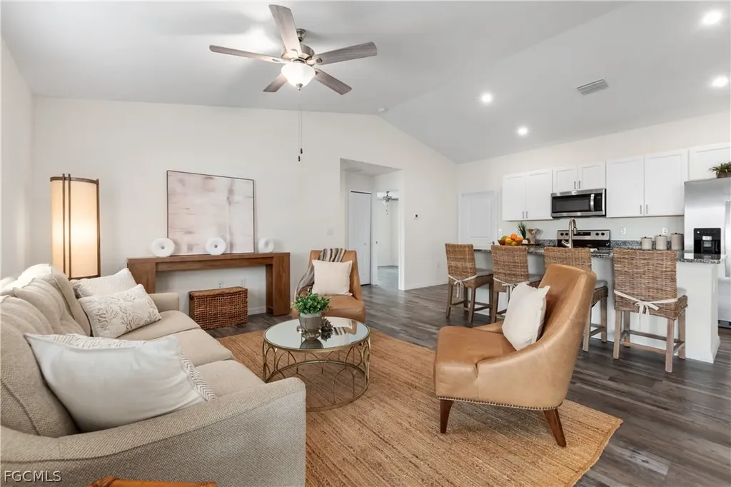 1121 NW 13th Terrace Cape Coral FL 33993