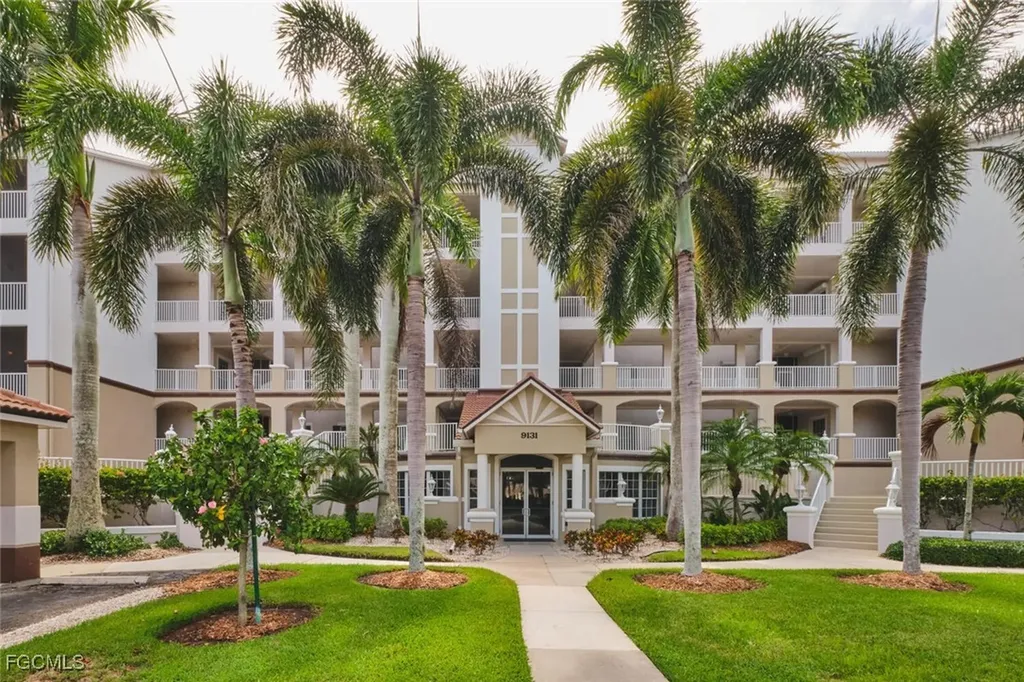 9131 Southmont Cove Fort Myers FL 33908