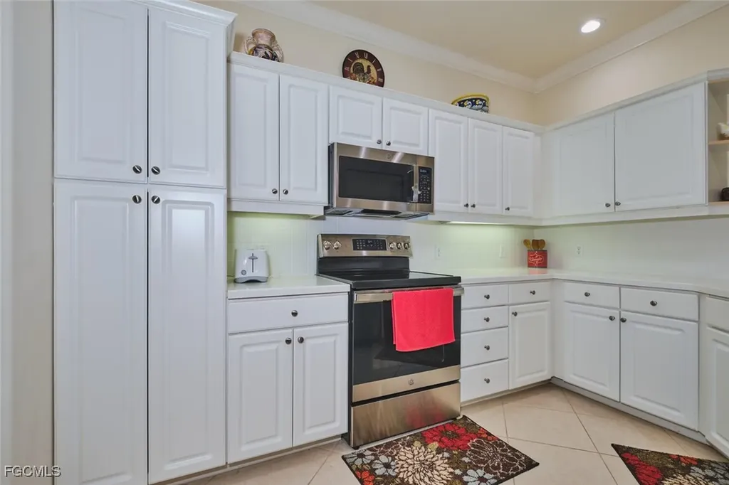 9131 Southmont Cove Fort Myers FL 33908