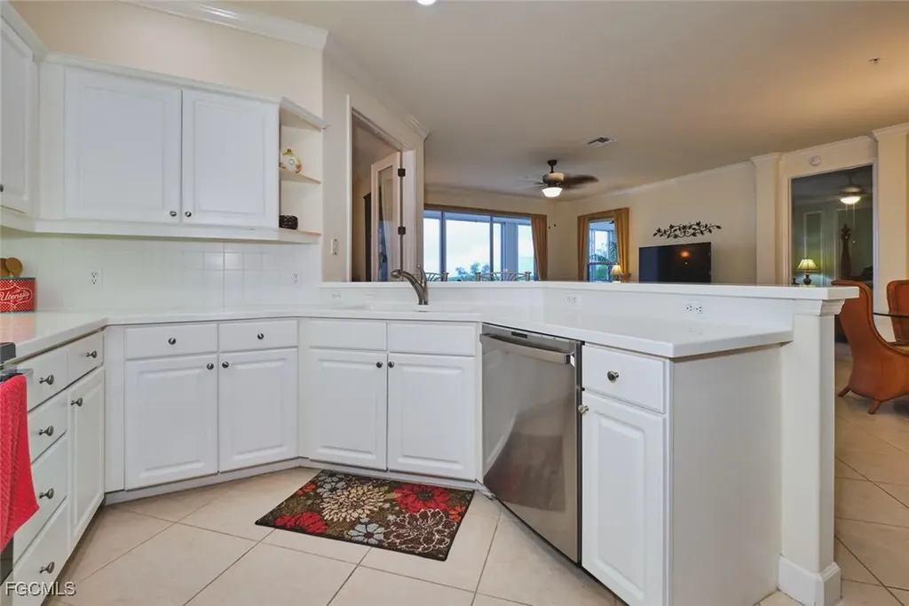 9131 Southmont Cove Fort Myers FL 33908