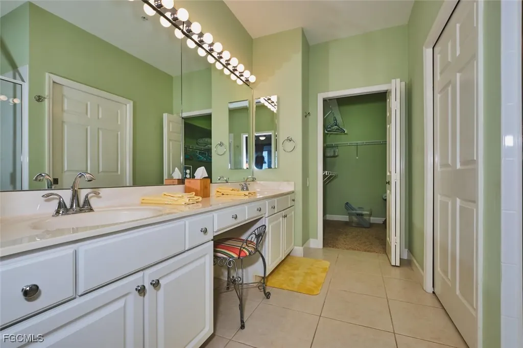9131 Southmont Cove Fort Myers FL 33908