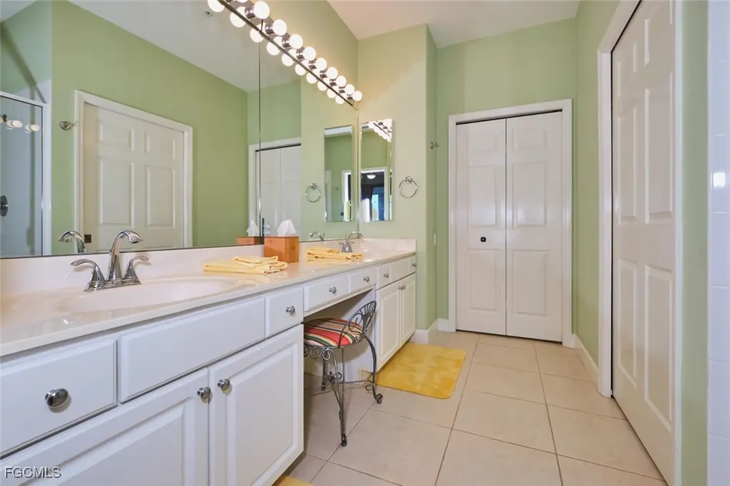 9131 Southmont Cove Fort Myers FL 33908