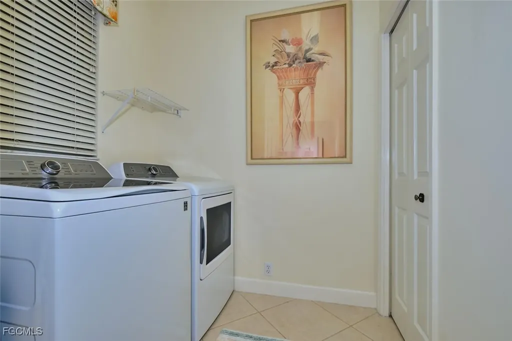 9131 Southmont Cove Fort Myers FL 33908