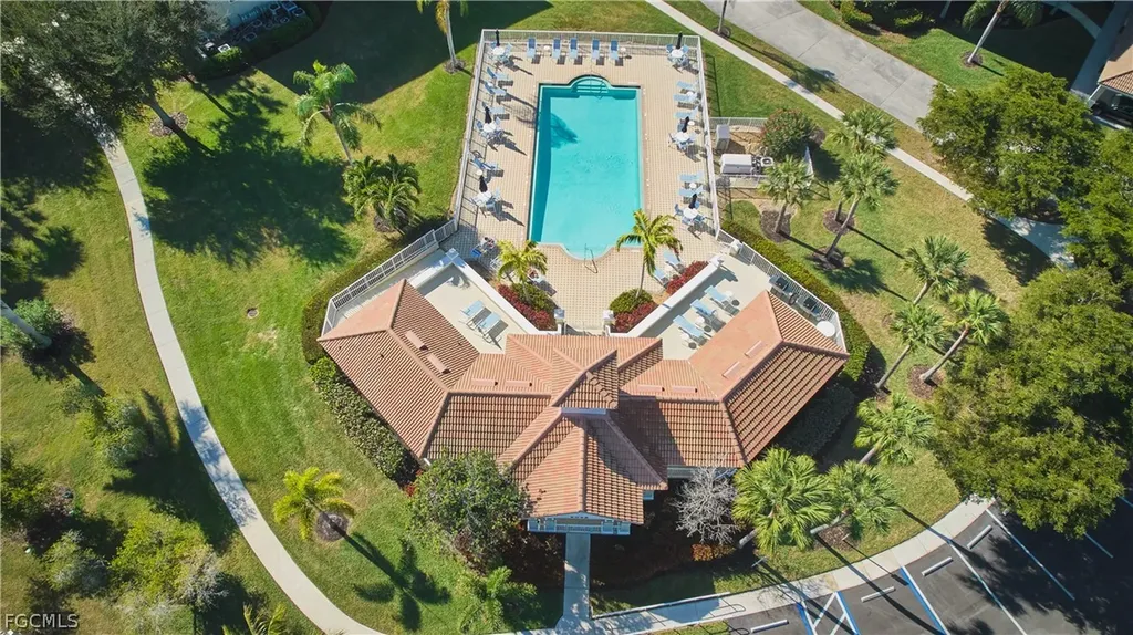 9131 Southmont Cove Fort Myers FL 33908