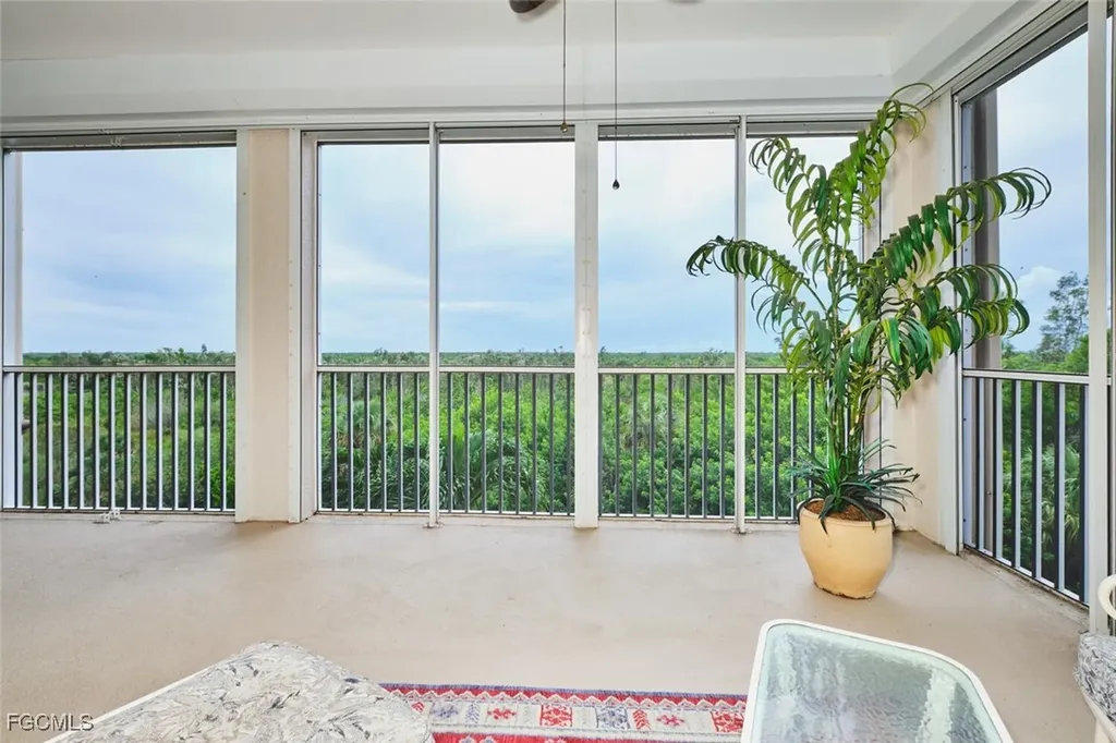 9131 Southmont Cove Fort Myers FL 33908