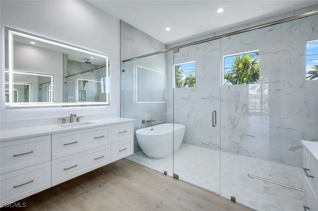 2811 SW 34th Terrace Cape Coral FL 33914