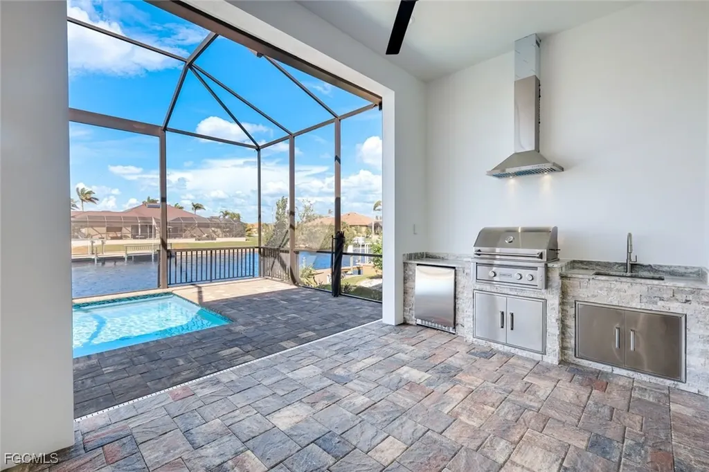 2811 SW 34th Terrace Cape Coral FL 33914