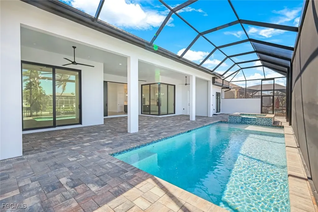 2811 SW 34th Terrace Cape Coral FL 33914