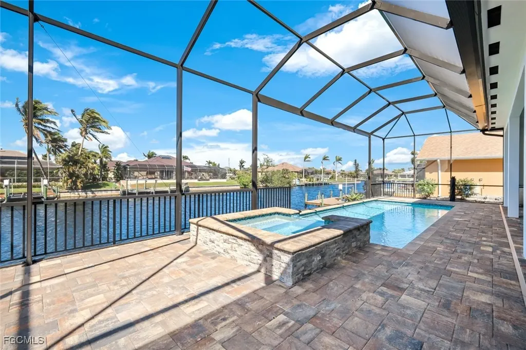 2811 SW 34th Terrace Cape Coral FL 33914