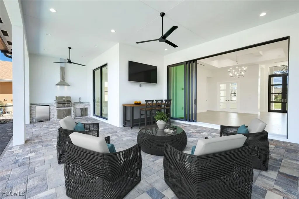 2811 SW 34th Terrace Cape Coral FL 33914