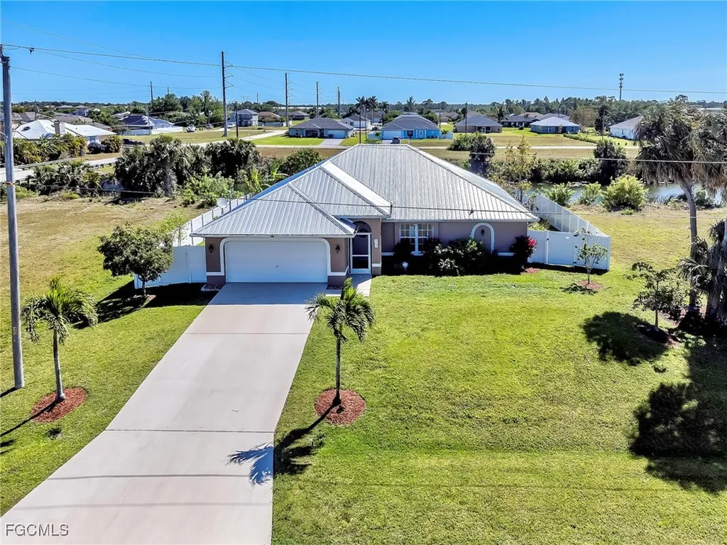 2707 NE 5th Place Cape Coral FL 33909