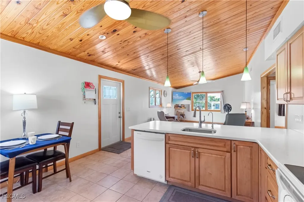 150 Pearl Street Fort Myers Beach FL 33931