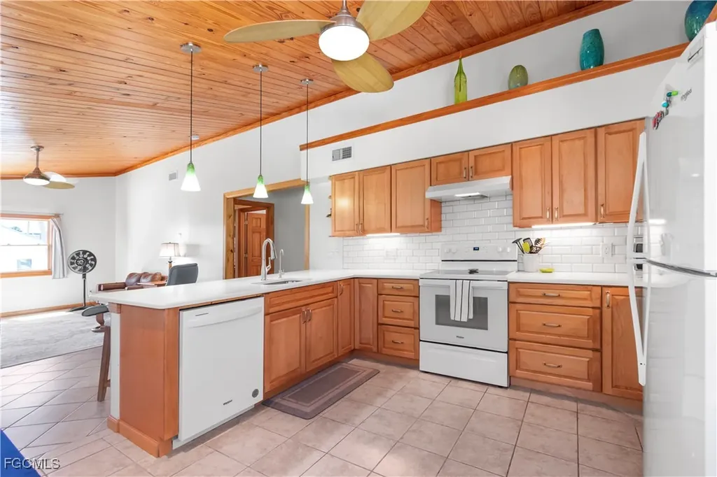 150 Pearl Street Fort Myers Beach FL 33931