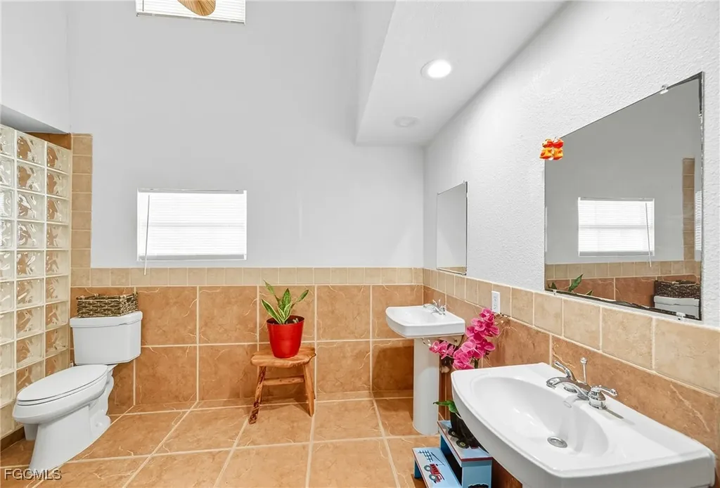 7171 Penzance Boulevard Fort Myers FL 33966