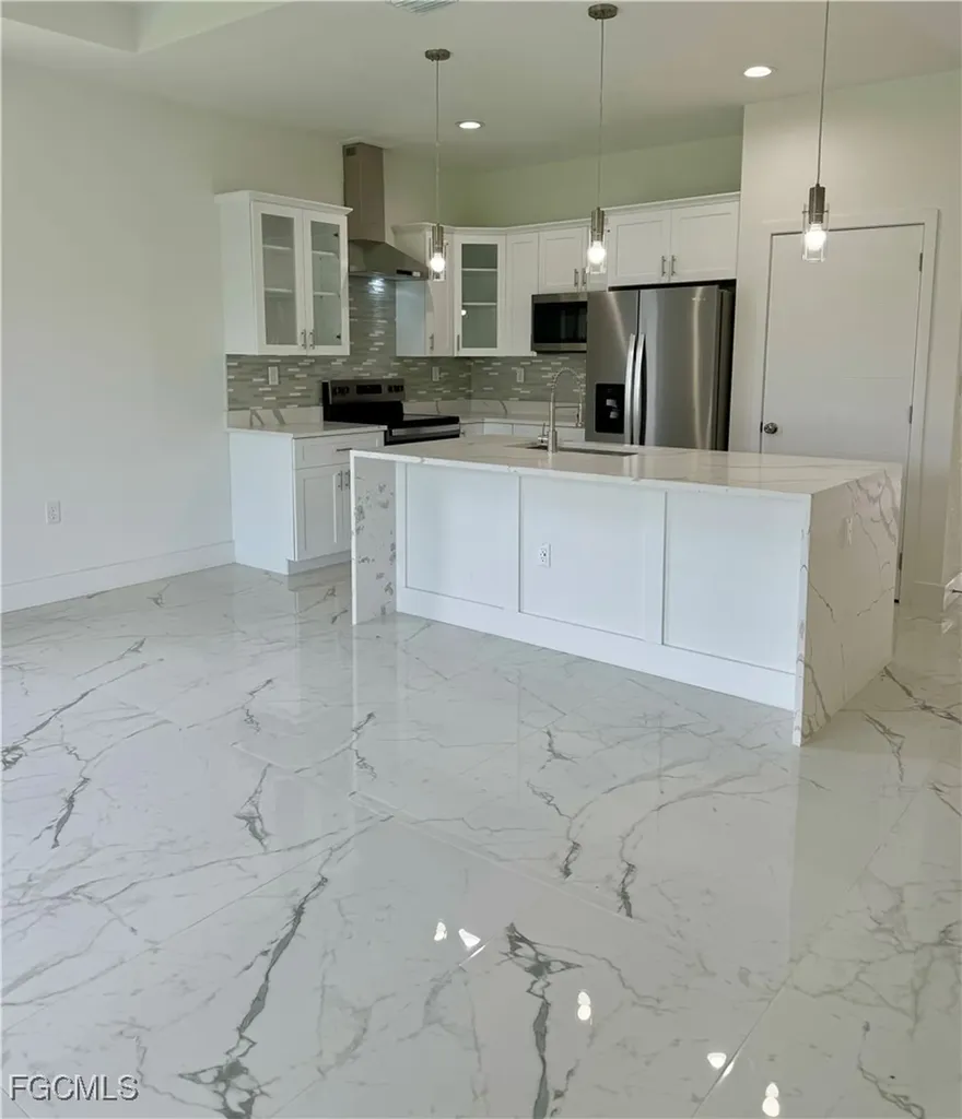 7029 Palpano Circle Labelle FL 33935