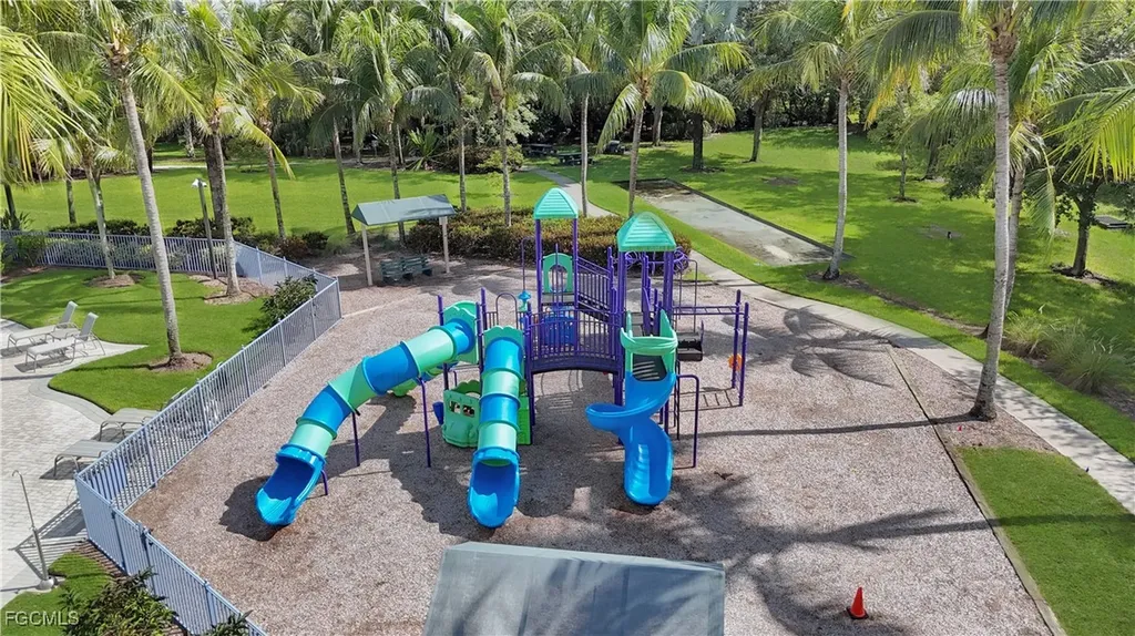 3180 Sea Trawler Bend North Fort Myers FL 33903