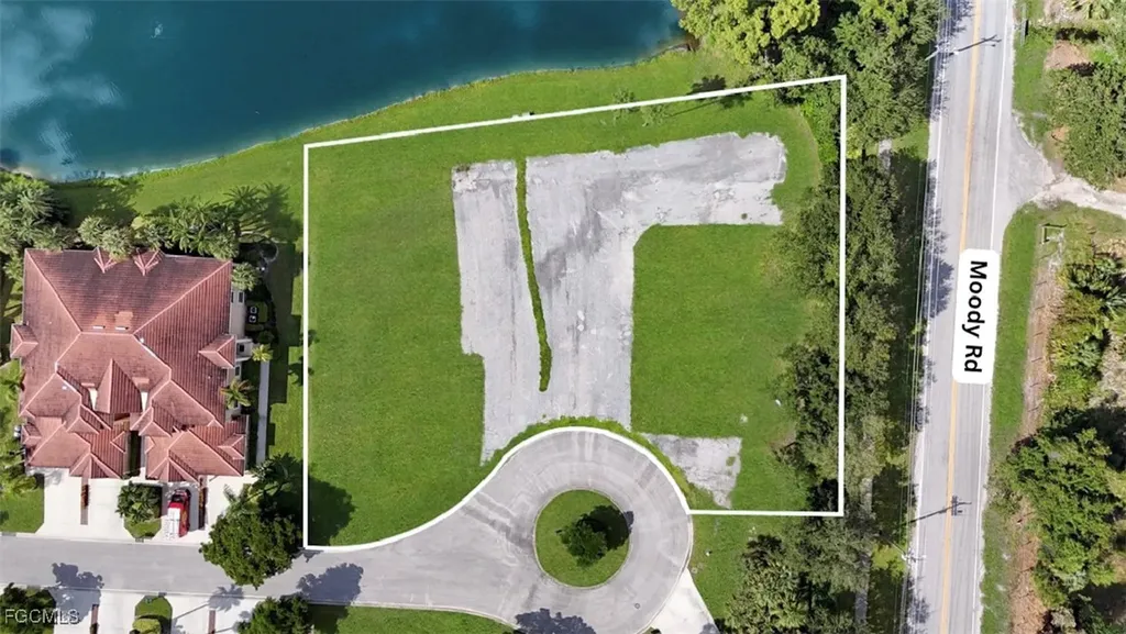 3180 Sea Trawler Bend North Fort Myers FL 33903