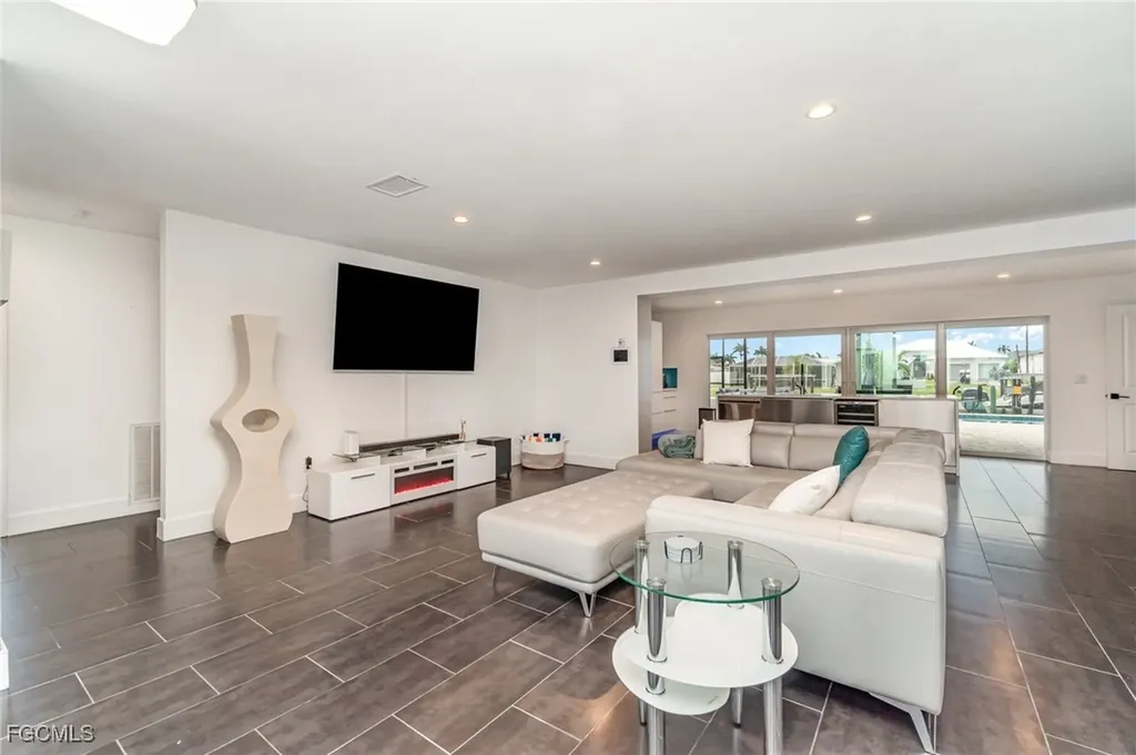 5306 Cortez Court Cape Coral FL 33904