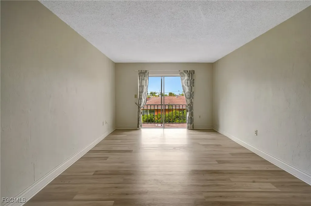 4906 Victoria Drive Cape Coral FL 33904