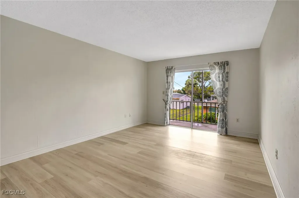 4906 Victoria Drive Cape Coral FL 33904
