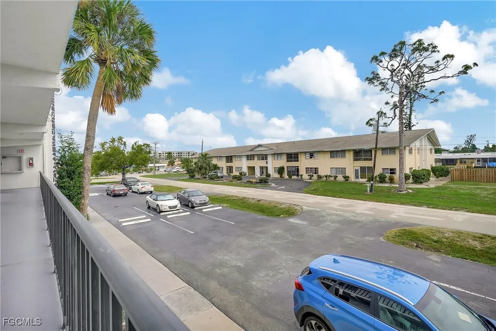 4906 Victoria Drive Cape Coral FL 33904