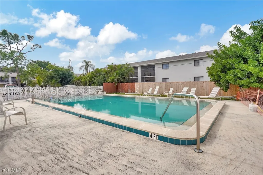 4906 Victoria Drive Cape Coral FL 33904