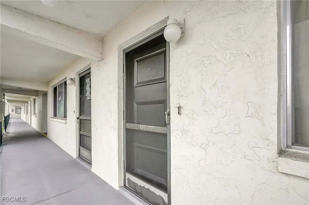 4906 Victoria Drive Cape Coral FL 33904