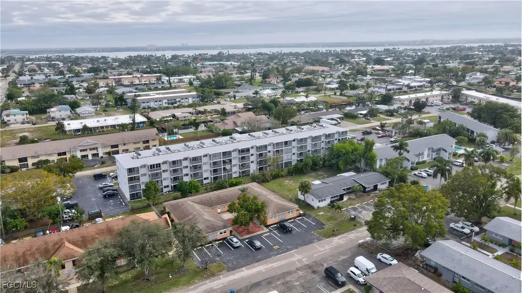 4906 Victoria Drive Cape Coral FL 33904