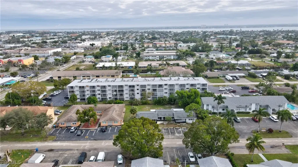 4906 Victoria Drive Cape Coral FL 33904