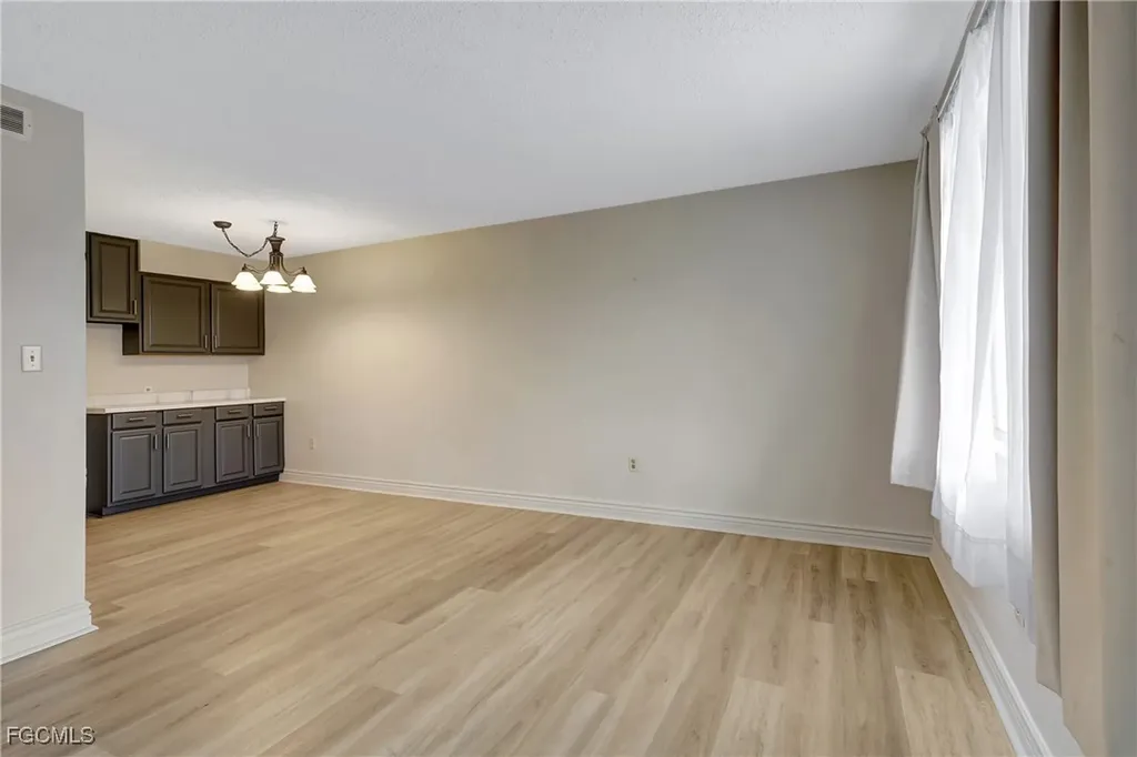 4906 Victoria Drive Cape Coral FL 33904