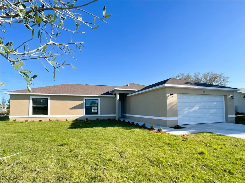 125 NE 7th Terrace Cape Coral FL 33909