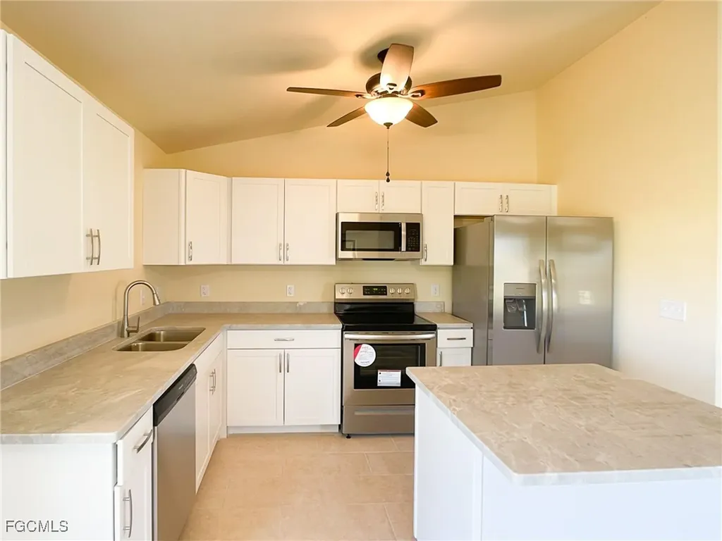 125 NE 7th Terrace Cape Coral FL 33909