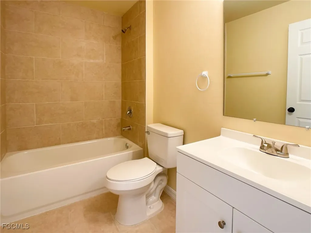 125 NE 7th Terrace Cape Coral FL 33909