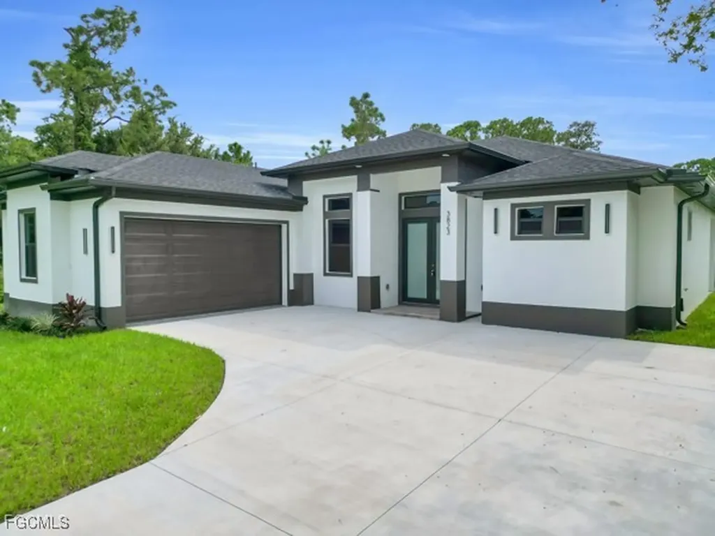 3823 Heyburn Street Fort Myers FL 33905