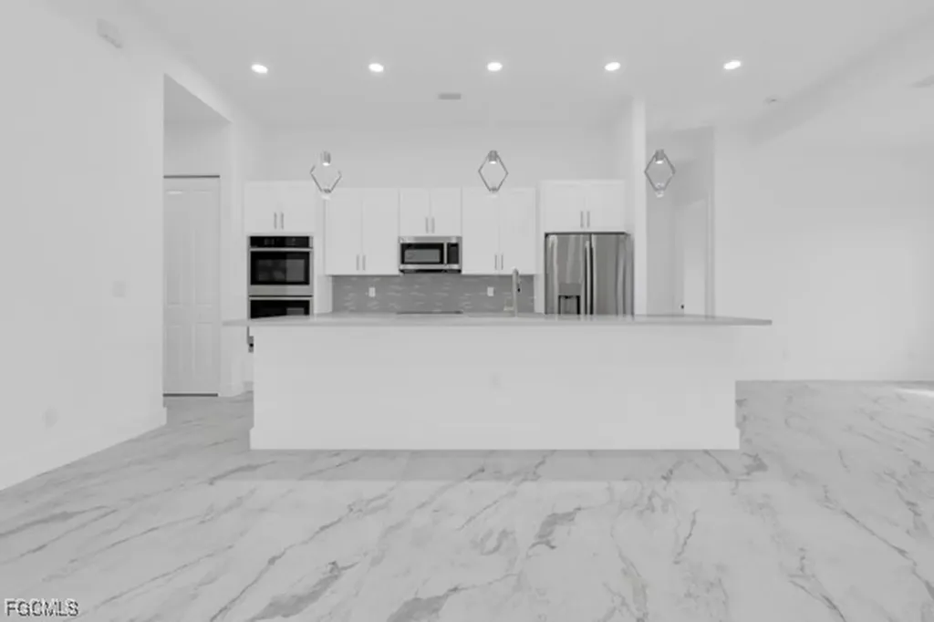 3823 Heyburn Street Fort Myers FL 33905