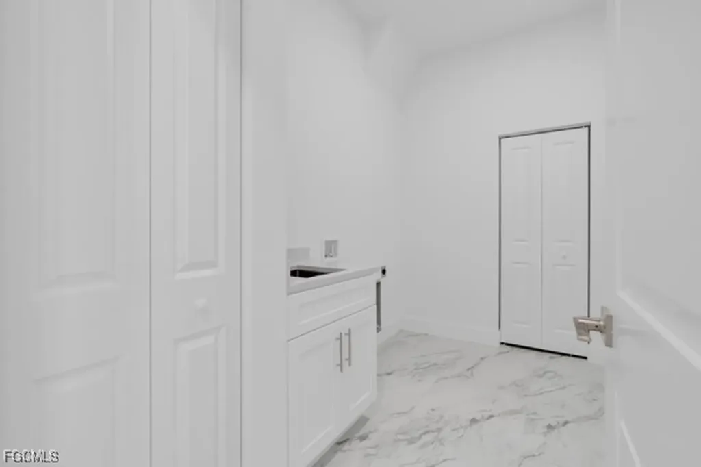 3823 Heyburn Street Fort Myers FL 33905