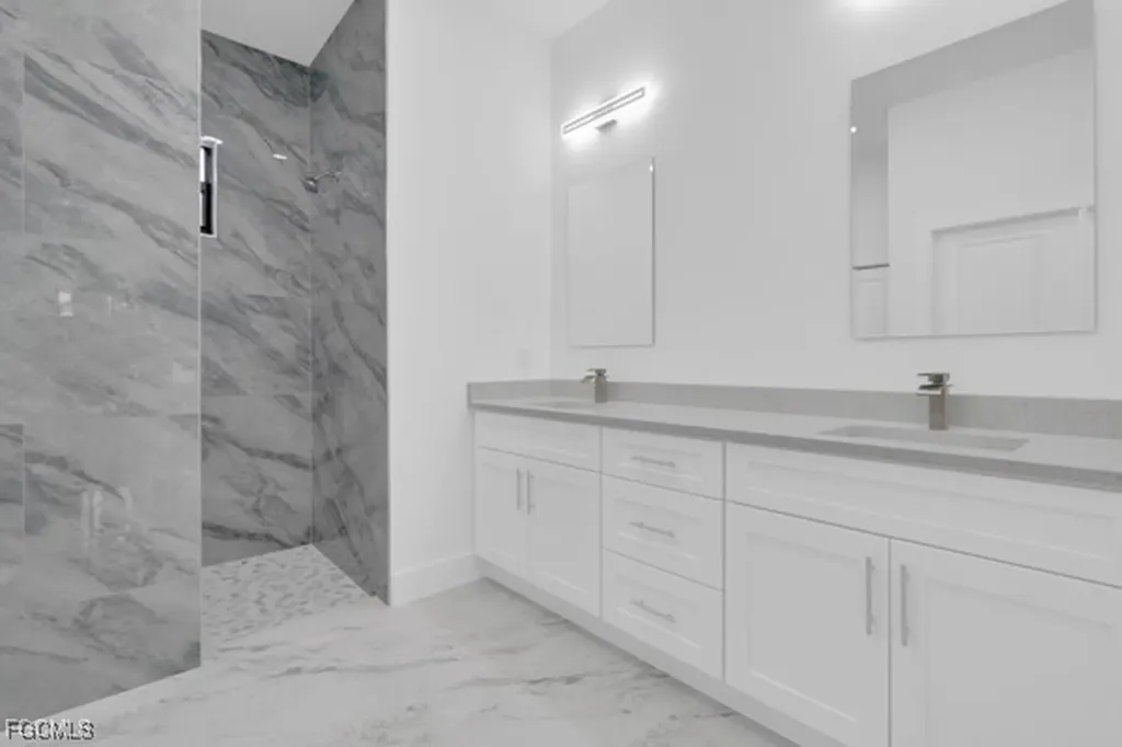 3823 Heyburn Street Fort Myers FL 33905